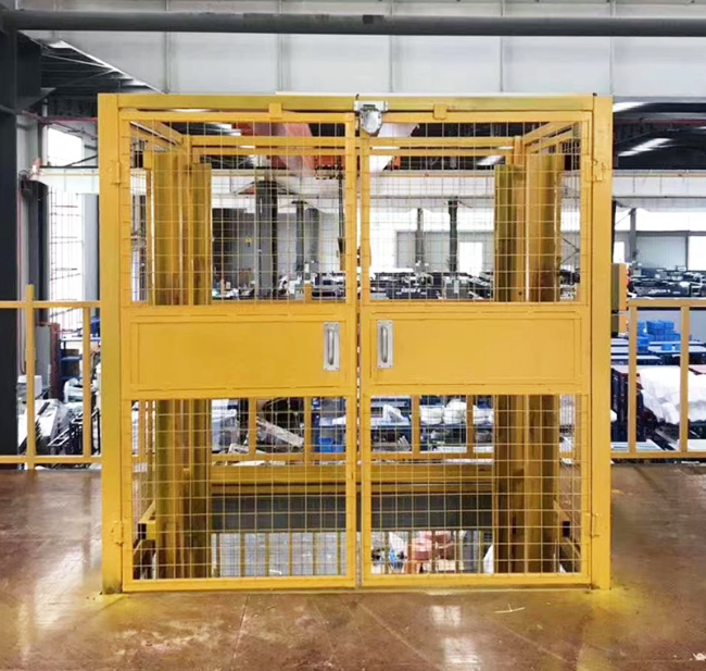 厦门智能导轨式升降机亮相