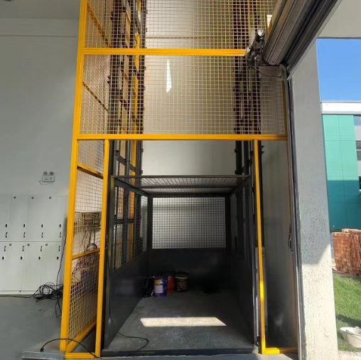 厦门导轨式升降机助力物流园破解运输难题