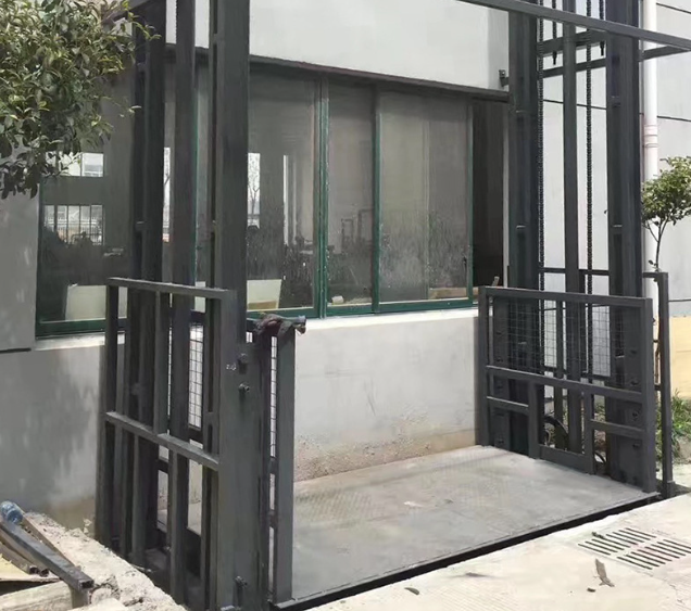 厦门导轨式施工升降机助力民生工程提速增效